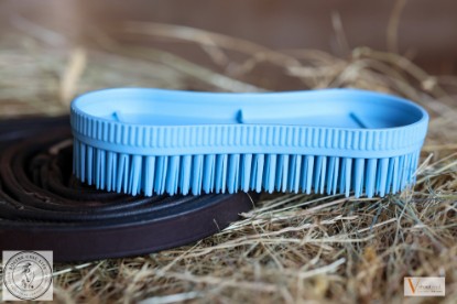 Vivant Equi Oval Plastic Brush